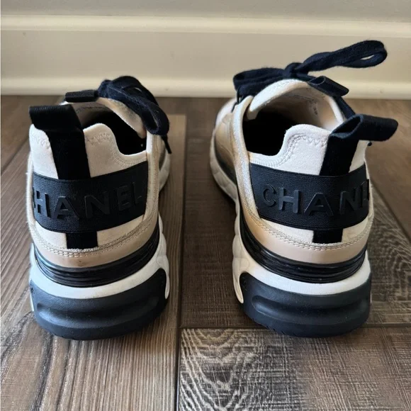 Chanel Beige/ Black Sneakers size 39 - Picture 4 of 10